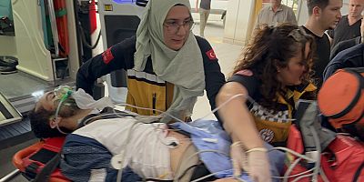 FOTOĞRAFÇIYI ESKİ SEVGİLİ KURŞUNLADI İKİ YARALI